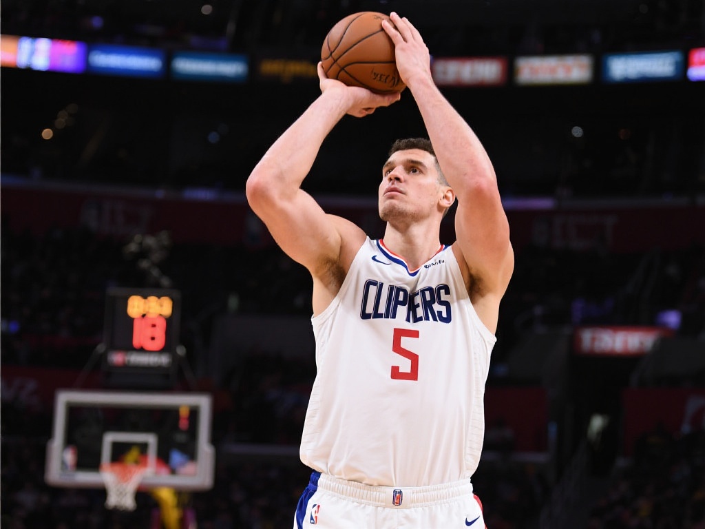 员被认为是 员被认为是