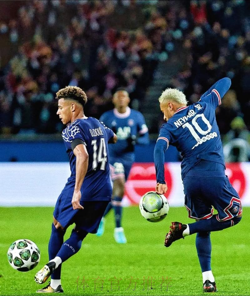 巴黎圣日耳曼2-1巴黎FC 登贝莱、杜埃建功